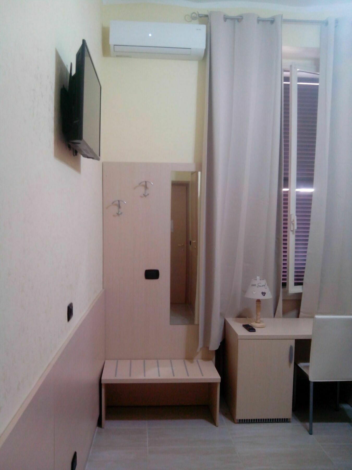 Guest House Hola Roma Eksteriør billede